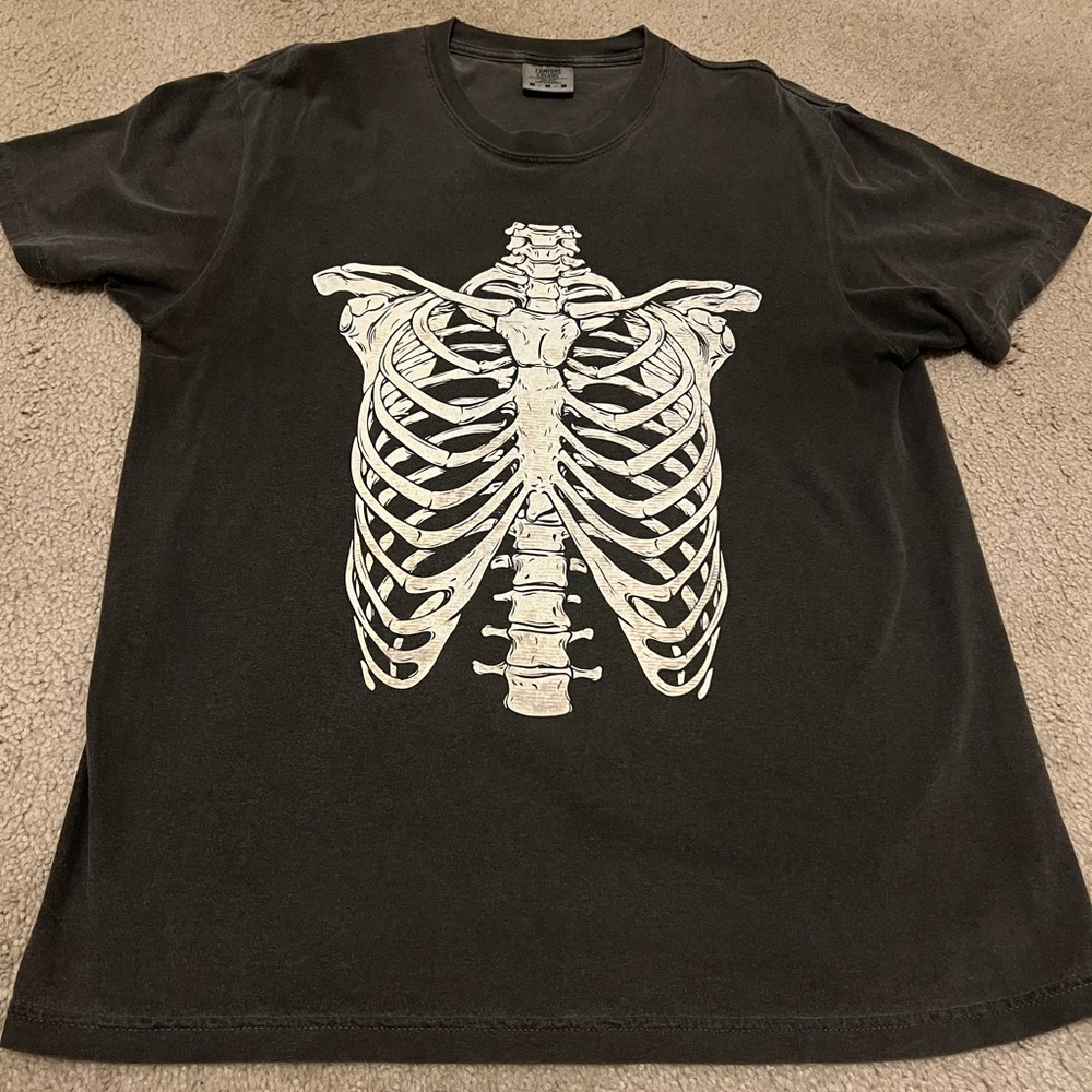 Skelton Comfort Colors Grey Tee Size Medium
